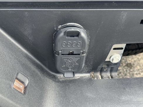 Used 2025 Chevrolet Silverado 1500 W/T image 14