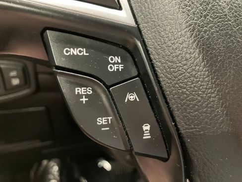 Used 2021 Ford Edge Titanium AWD/4WD image 34
