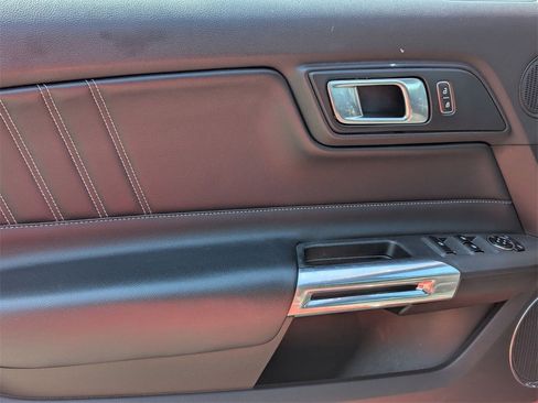 Used 2023 Ford Mustang Premium image 9