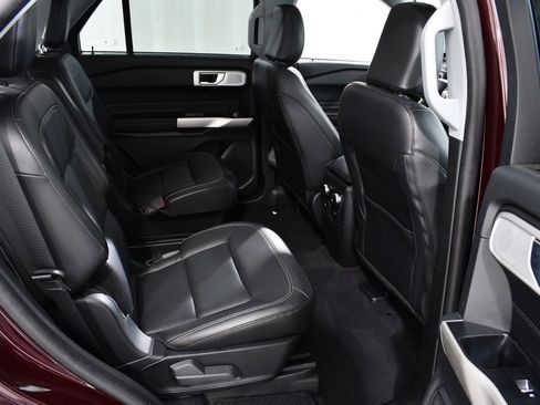 Used 2023 Ford Explorer Limited w/ Limited Technology Package image 19