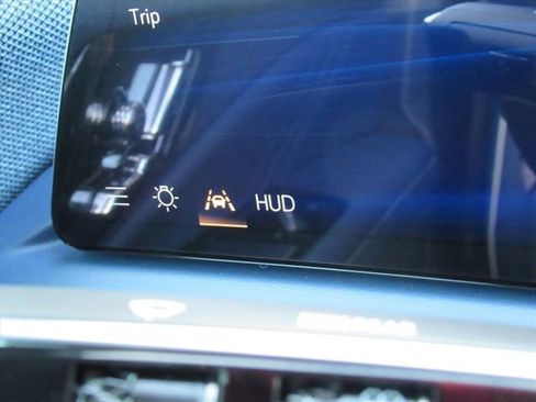 New 2026 Cadillac Optiq Luxury 2 image 27