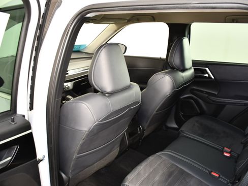 Used 2023 Mitsubishi Outlander SE AWD/4WD image 46