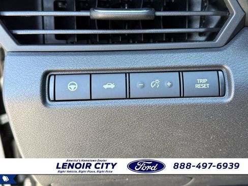 Used 2023 Nissan Altima 2.5 SV w/ SV Premium Package AWD/4WD image 18