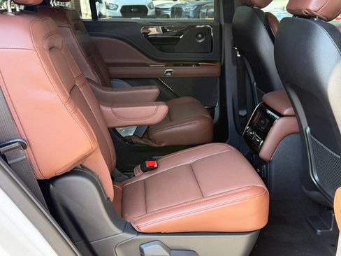 New 2026 Lincoln Aviator Reserve AWD/4WD image 18