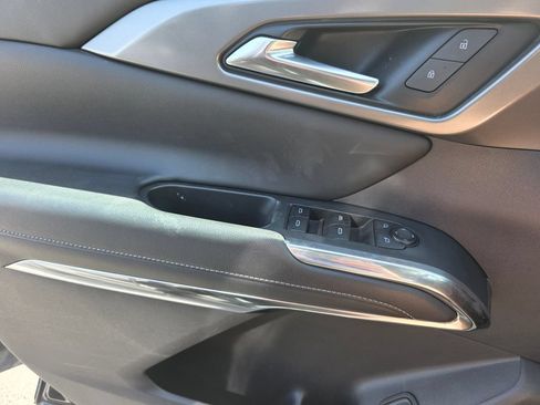Used 2024 Chevrolet Traverse LT AWD/4WD image 16