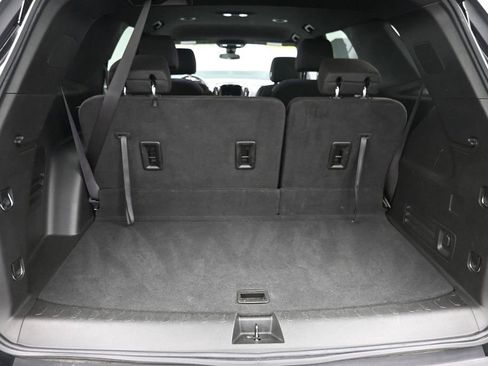 Used 2023 Chevrolet Traverse LT AWD/4WD image 10