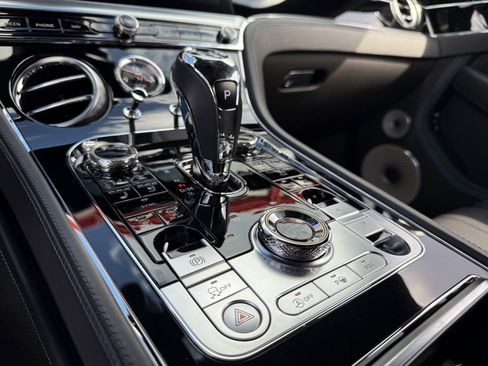 Used 2021 Bentley Continental GT image 21