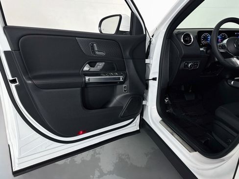 New 2026 Mercedes-Benz GLB 250 image 20
