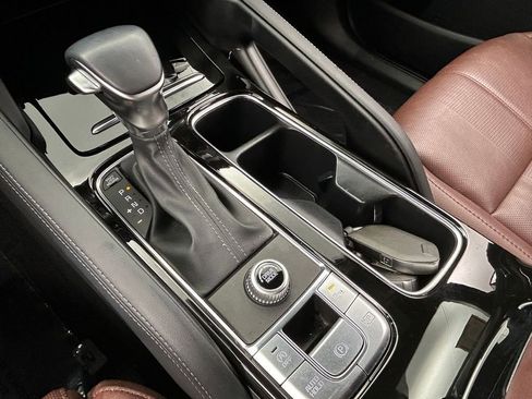 Used 2024 Kia Telluride SX image 32