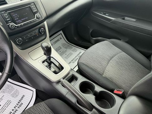 Used 2015 Nissan Sentra SV image 7