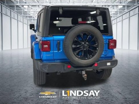 Used 2021 Jeep Wrangler Unlimited Sahara w/ Cold Weather Group AWD/4WD image 10