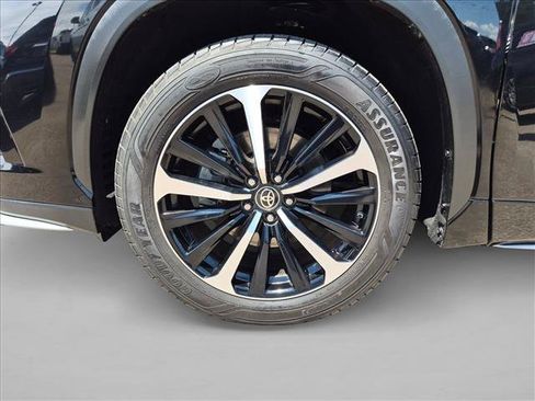 Used 2021 Toyota Highlander XSE AWD/4WD image 26