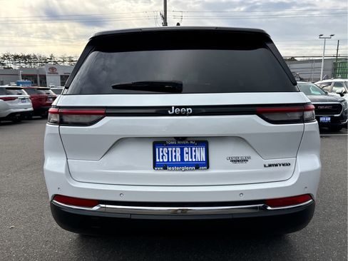 Used 2023 Jeep Grand Cherokee Limited image 34