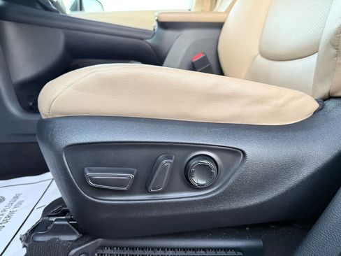 Used 2023 Toyota Sienna XLE image 14