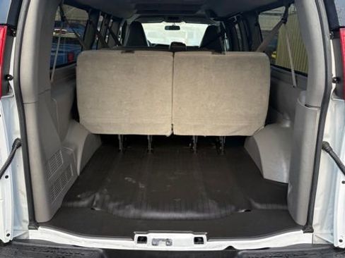 Used 2023 Chevrolet Express 3500 LS image 4