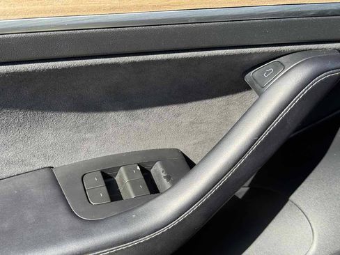Used 2023 Tesla Model 3 Standard Range RWD image 30
