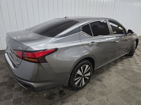 Used 2022 Nissan Altima 2.5 SV w/ SV Premium Package image 10