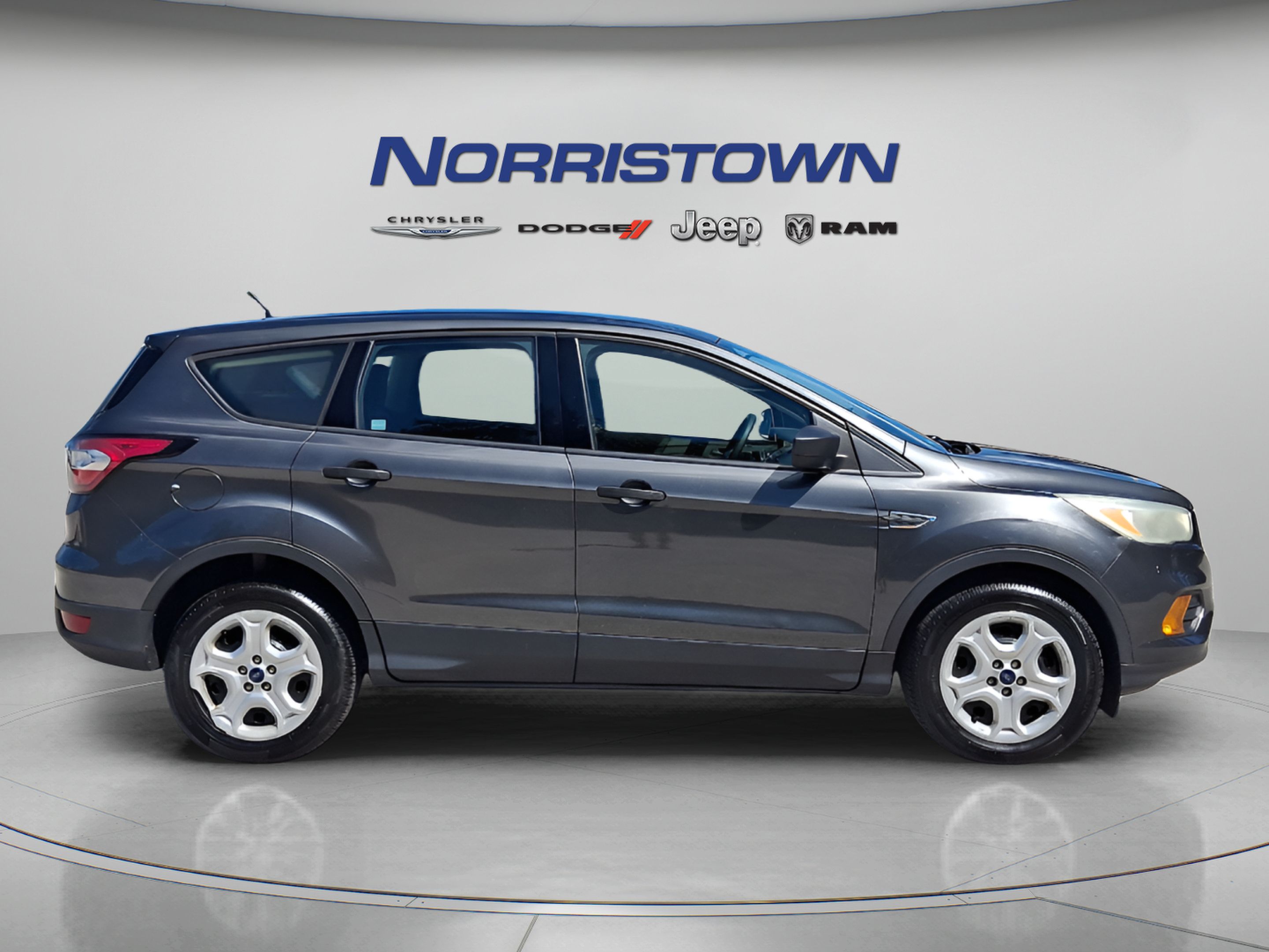 Used 2017 Ford Escape S FWD image 5