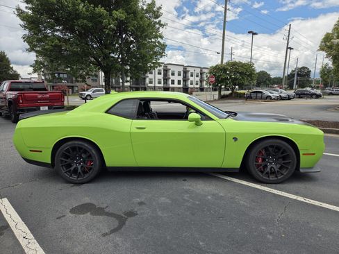 Used 2015 Dodge Challenger SRT Hellcat RWD image 5