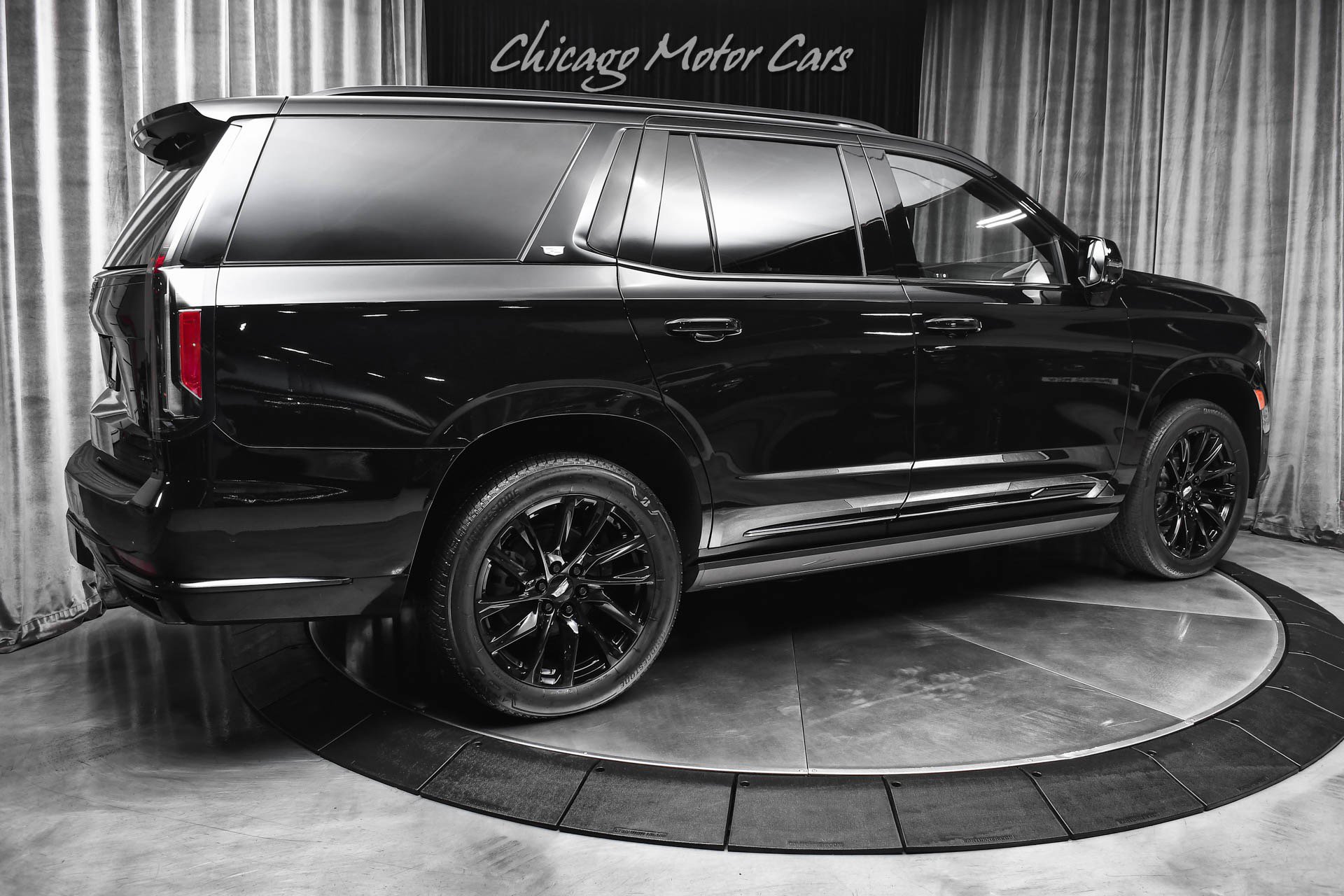 Used 2021 Cadillac Escalade Sport Platinum w/ LPO, ONYX Package AWD/4WD image 5