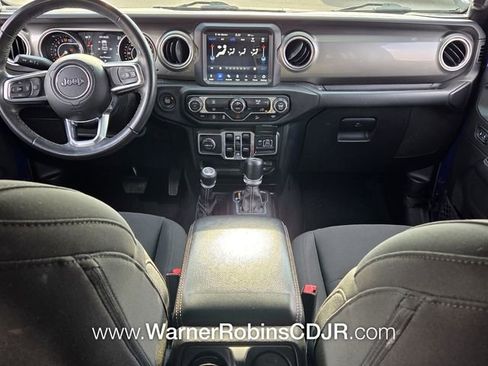 Used 2018 Jeep Wrangler Unlimited Sahara image 8
