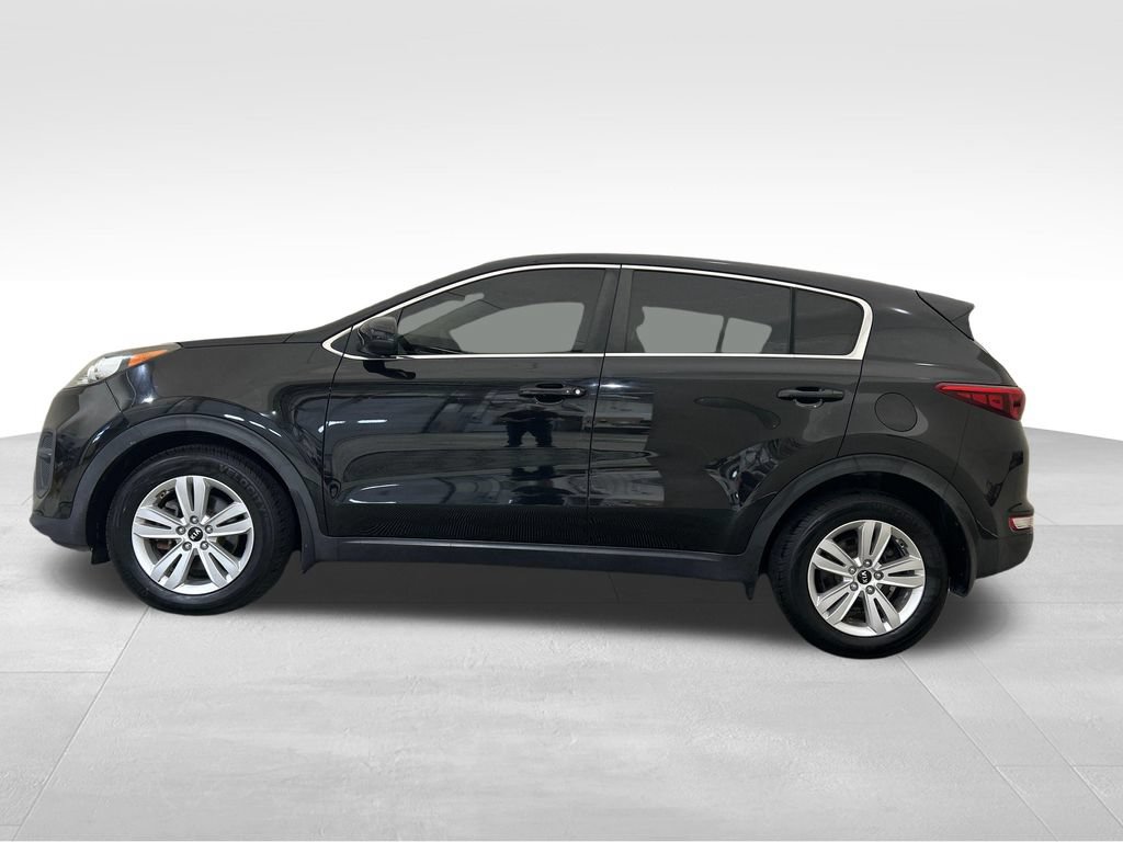 Used 2017 Kia Sportage LX FWD image 2