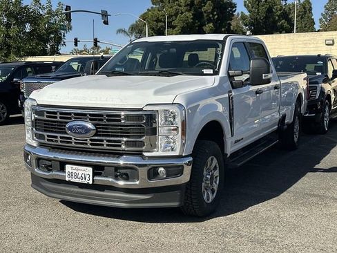 Used 2024 Ford F250 XLT image 3