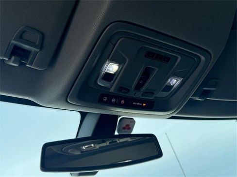 Used 2019 GMC Sierra 1500 SLT w/ SLT Premium Package image 25