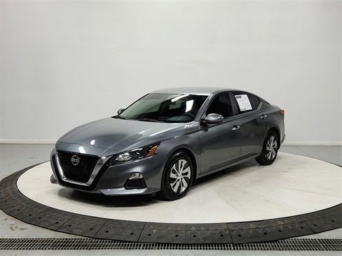 Used 2022 Nissan Altima 2.5 S image 3
