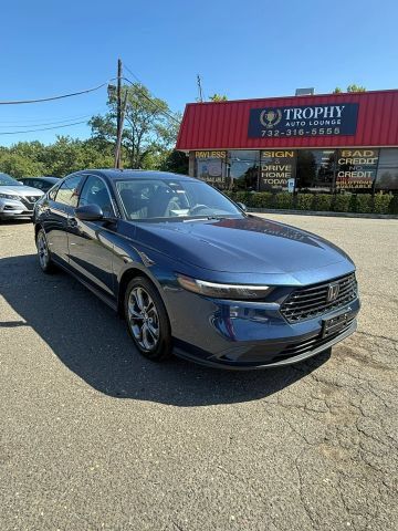 Used 2024 Honda Accord EX image 3
