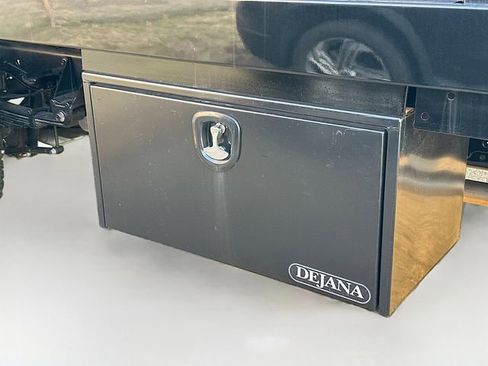 New 2025 Ford F550 4x4 Regular Cab Super Duty image 16