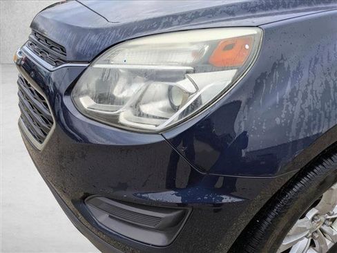 Used 2017 Chevrolet Equinox LS image 9