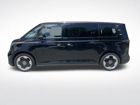 Used 2025 Volkswagen ID. Buzz Pro S RWD image 9