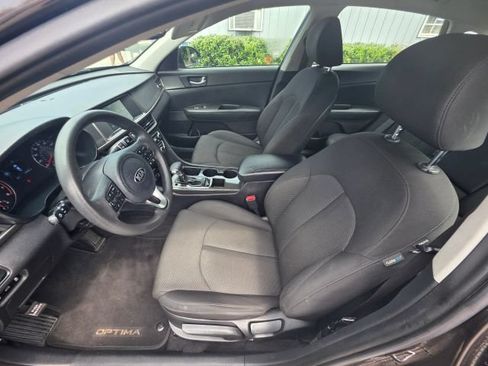 Used 2018 Kia Optima LX FWD image 12