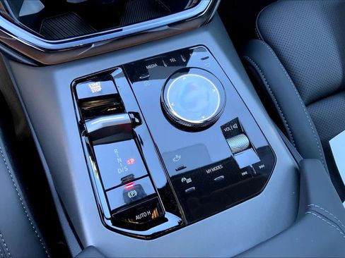 New 2026 BMW X3 xDrive30 w/ Premium Package image 18