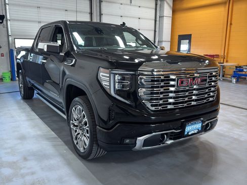Certified 2022 GMC Sierra 1500 Denali image 7