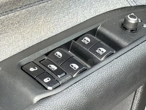 Used 2024 Jeep Compass Sport w/ Mopar Graphics Package AWD/4WD image 26