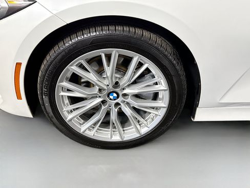 Used 2023 BMW 330i Sedan w/ Premium Package RWD image 38