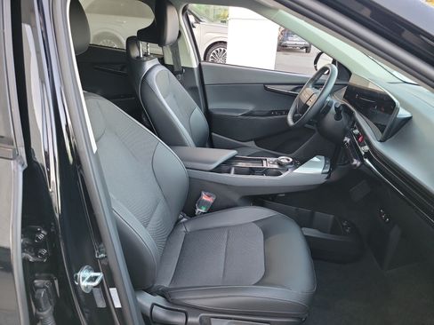 Used 2025 Kia EV6 Light RWD image 17