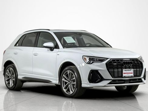 Used 2025 Audi Q3 2.0T Premium w/ Convenience Package AWD/4WD image 7