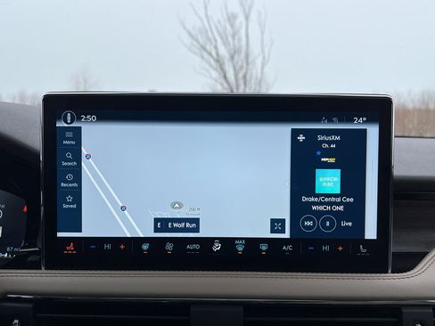 Used 2023 Lincoln Corsair Reserve w/ Equipment Group 202A image 24