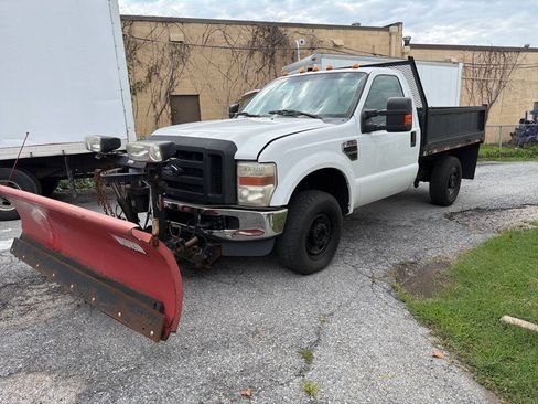 Used 2010 Ford F250 XL AWD/4WD image 5