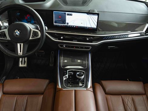 Used 2025 BMW X7 M60i AWD/4WD image 29