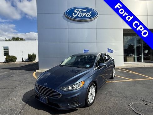 Certified 2019 Ford Fusion SE image 2