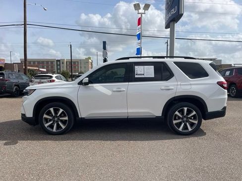 Used 2025 Honda Pilot Elite image 5