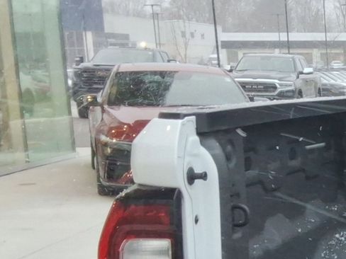 New 2024 GMC Canyon AT4X w/ AT4X AEV Edition image 30