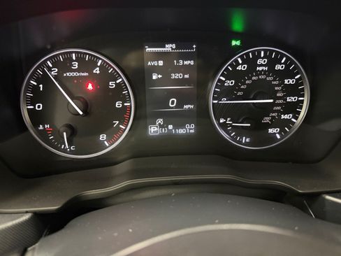 Used 2025 Subaru Forester Premium AWD/4WD image 16