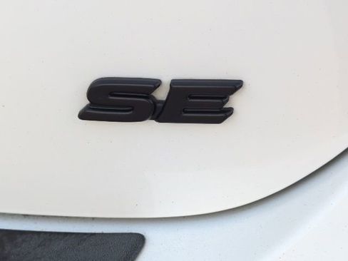 Used 2023 Toyota Camry SE FWD image 29