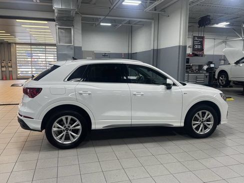 Used 2024 Audi Q3 2.0T Premium w/ Convenience Package AWD/4WD image 4