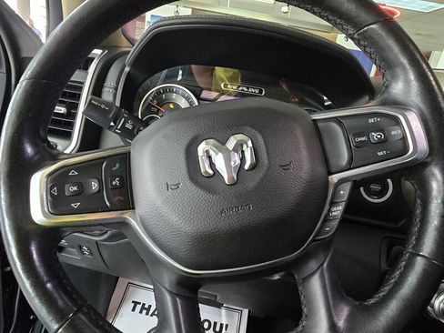 Used 2019 RAM 1500 Laramie AWD/4WD image 25